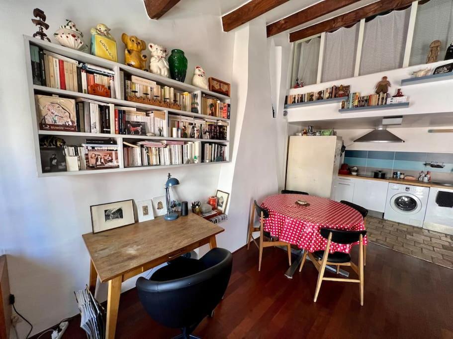 Une Ambiance Boheme Sur Les Toits De Sainte-Anne Montpellier Exteriör bild