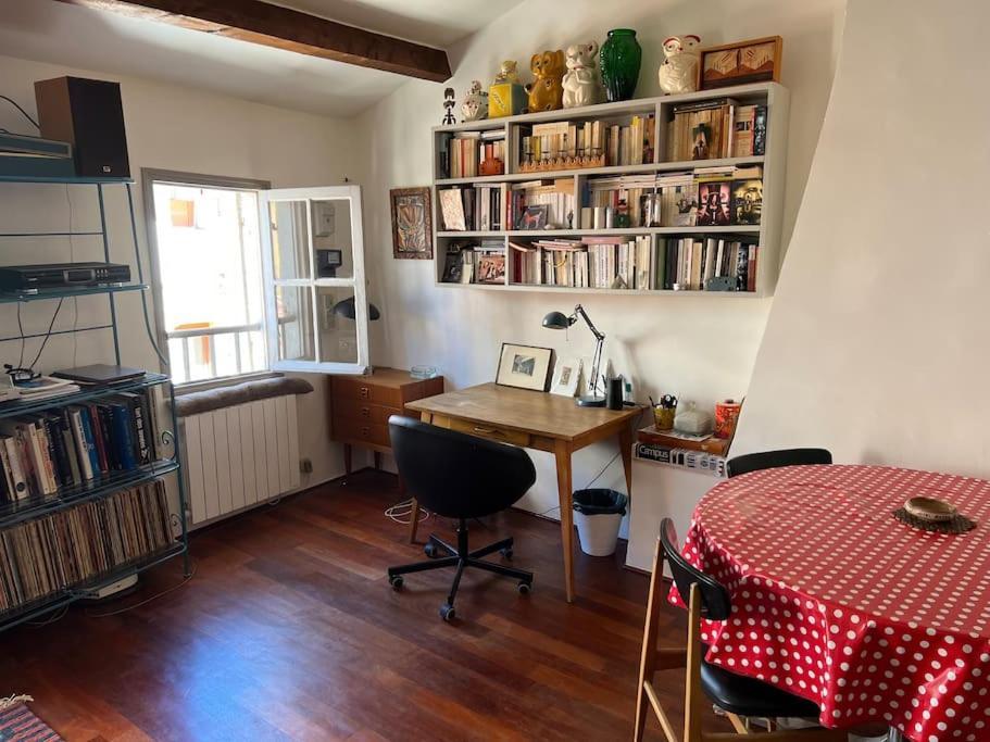 Une Ambiance Boheme Sur Les Toits De Sainte-Anne Montpellier Exteriör bild