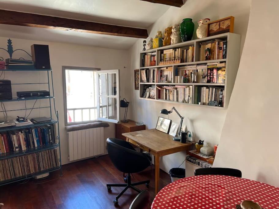 Une Ambiance Boheme Sur Les Toits De Sainte-Anne Montpellier Exteriör bild